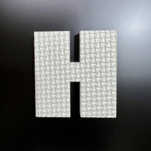 画像3: ジョイントマット素材の切り文字【H】（文字基本高さ70mm　厚み10mm） 